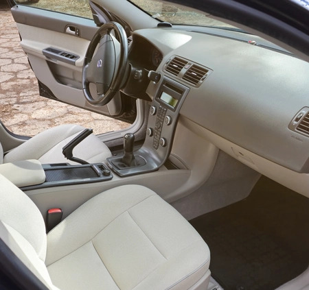Volvo V50 cena 26900 przebieg: 218868, rok produkcji 2012 z Kałuszyn małe 106